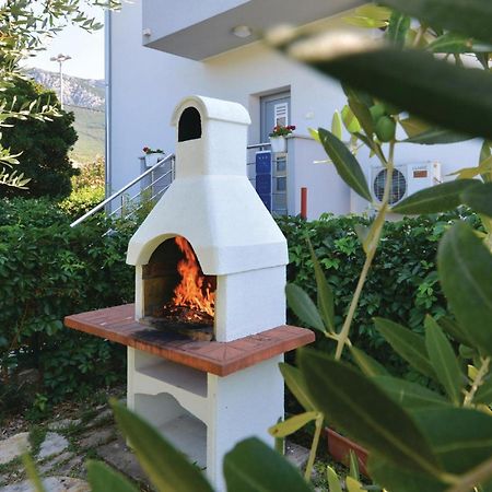 Amazing Apartment In Kastel Sucurac With Kitchen Kaštela Eksteriør bilde
